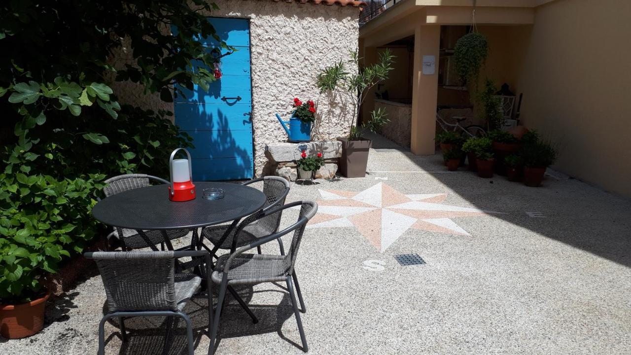 Apartman Ema Malinska Bagian luar foto